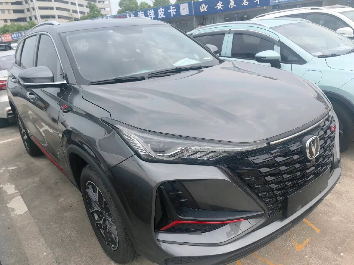 2022 ChangAn CS75 Plus 1.5T 178HP L4 6AT,autocango,china used car exporter,china ev exporter,chinese used car exporter,chinese used ev exporter