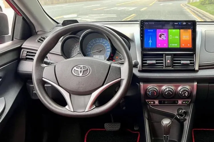 2015 Toyota Yaris L 1.5L 107HP L4 4AT,autocango,china used car exporter,china ev exporter,chinese used car exporter,chinese used ev exporter