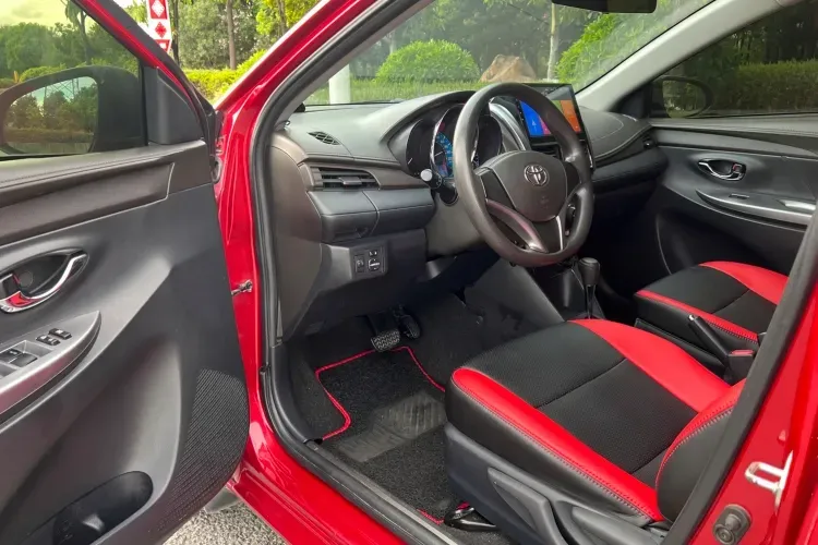 2015 Toyota Yaris L 1.5L 107HP L4 4AT,autocango,china used car exporter,china ev exporter,chinese used car exporter,chinese used ev exporter
