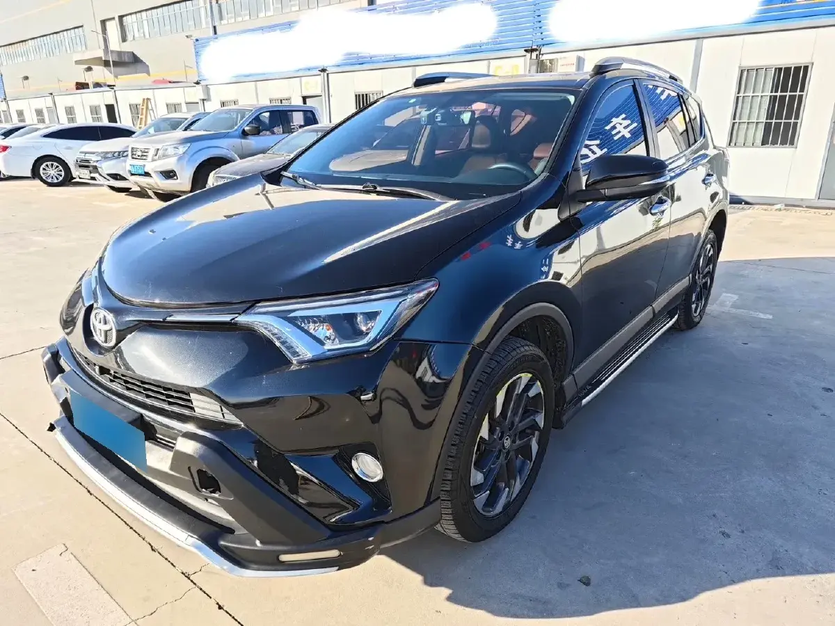 2018 Toyota RAV4 2.5L 180HP L4 6AT