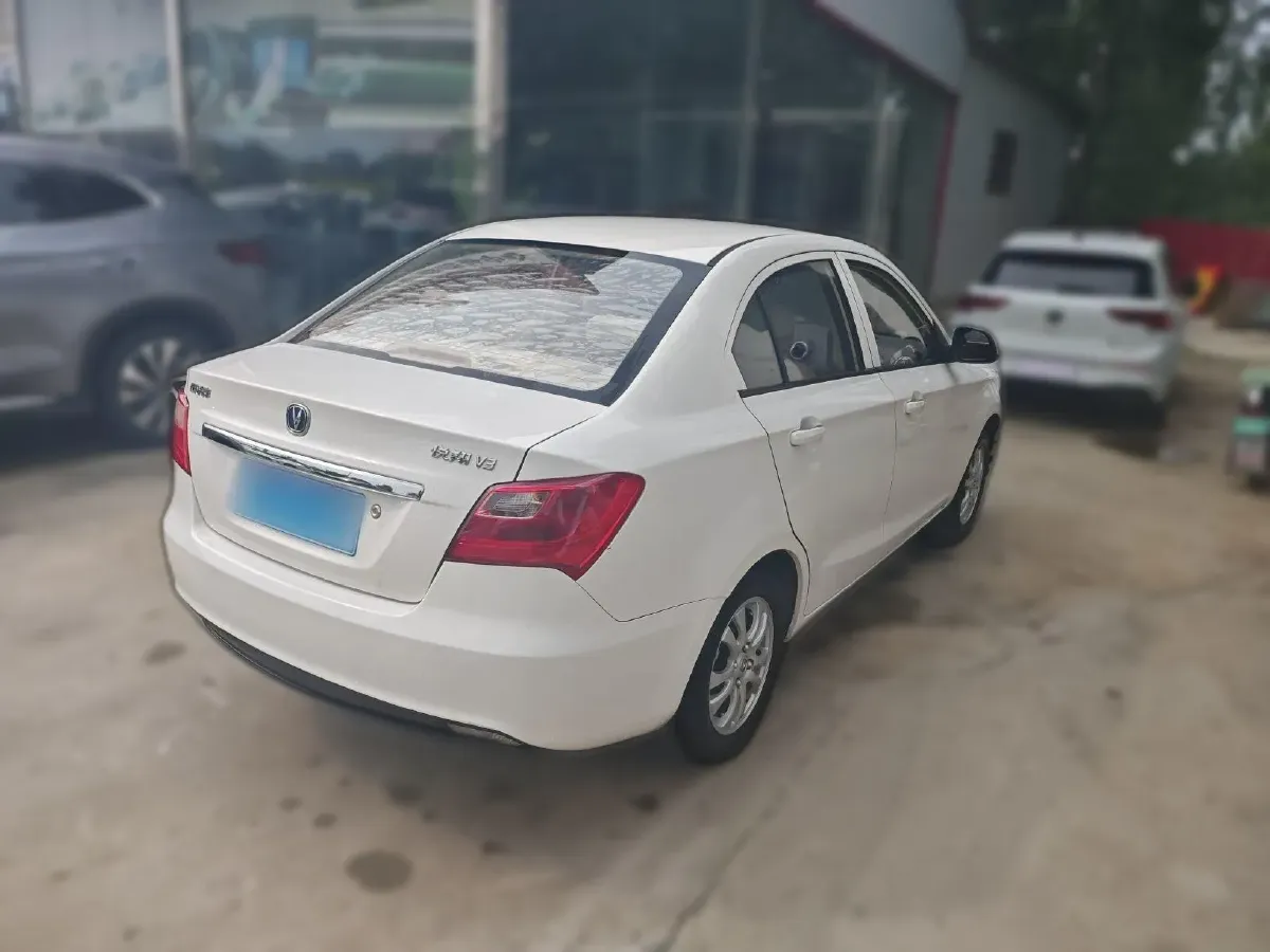2015 ChangAn Alsvin V3 1.4L 101HP L4 5MT,autocango,china used car exporter,china ev exporter,chinese used car exporter,chinese used ev exporter