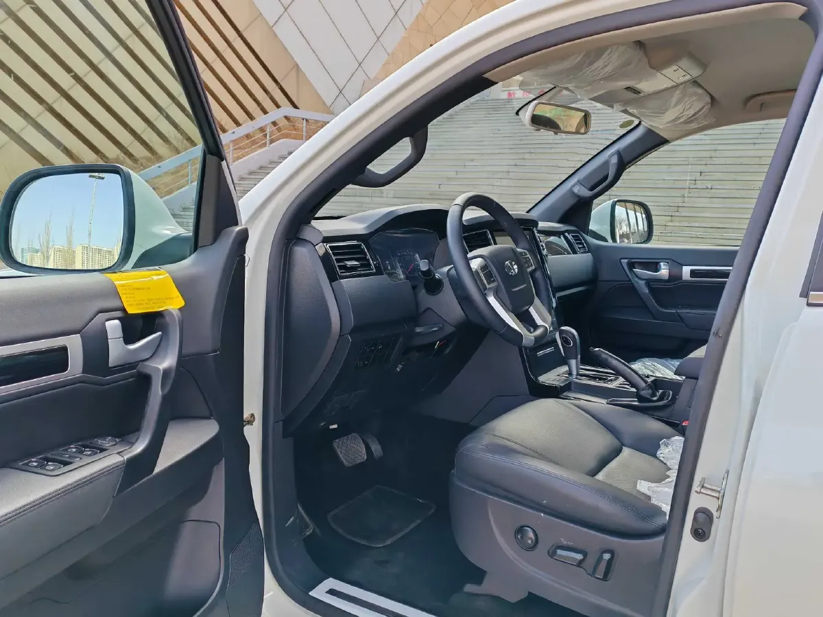 2023 CHTC L4600 4.6L 288HP V8 6AT,autocango,china used car exporter,china ev exporter,chinese used car exporter,chinese used ev exporter