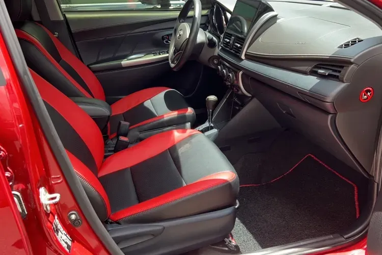 2015 Toyota Yaris L 1.5L 107HP L4 4AT,autocango,china used car exporter,china ev exporter,chinese used car exporter,chinese used ev exporter