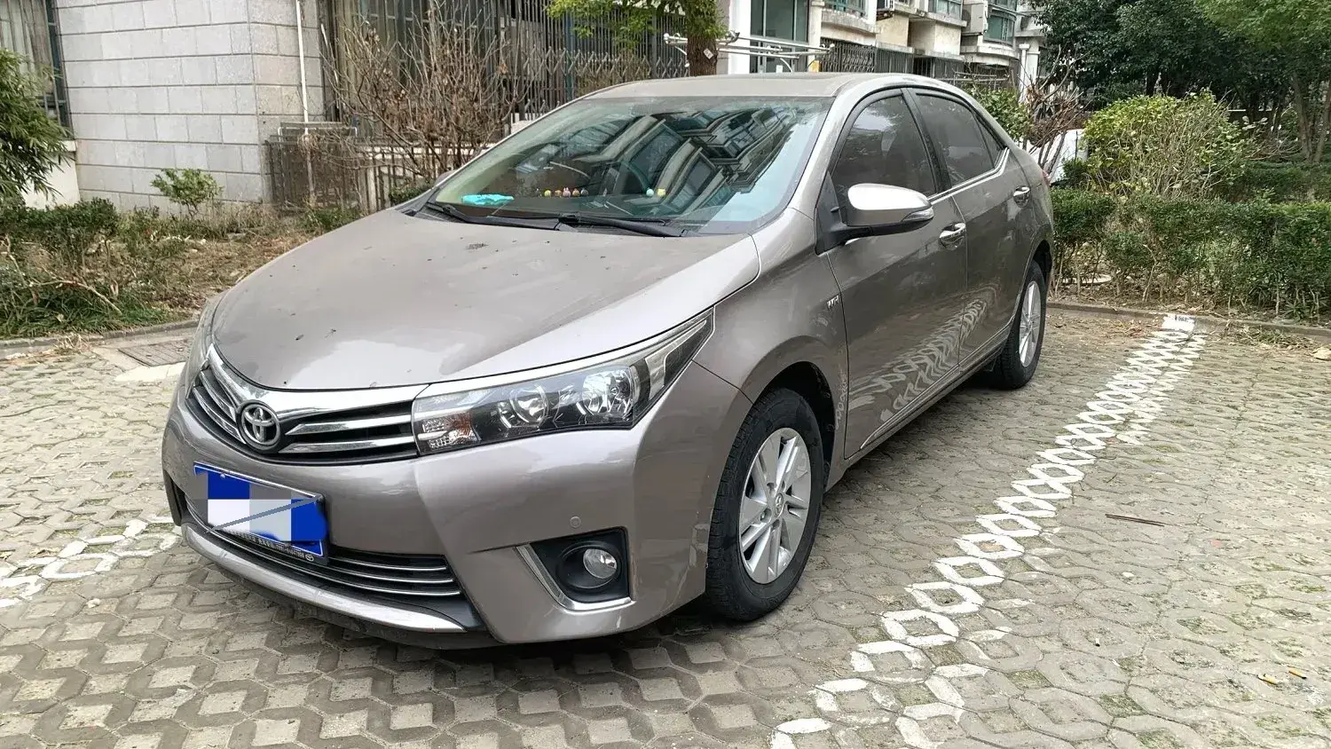 2016 Toyota Corolla 1.6L 122HP L4 CVT