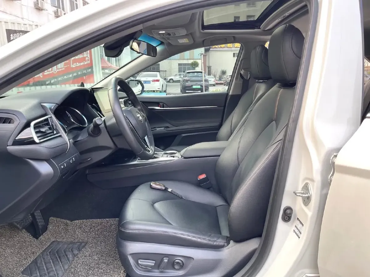 2021 Toyota Camry 2.5L 178HP L4 E-CVT Hybrid,autocango,china used car exporter,china ev exporter,chinese used car exporter,chinese used ev exporter