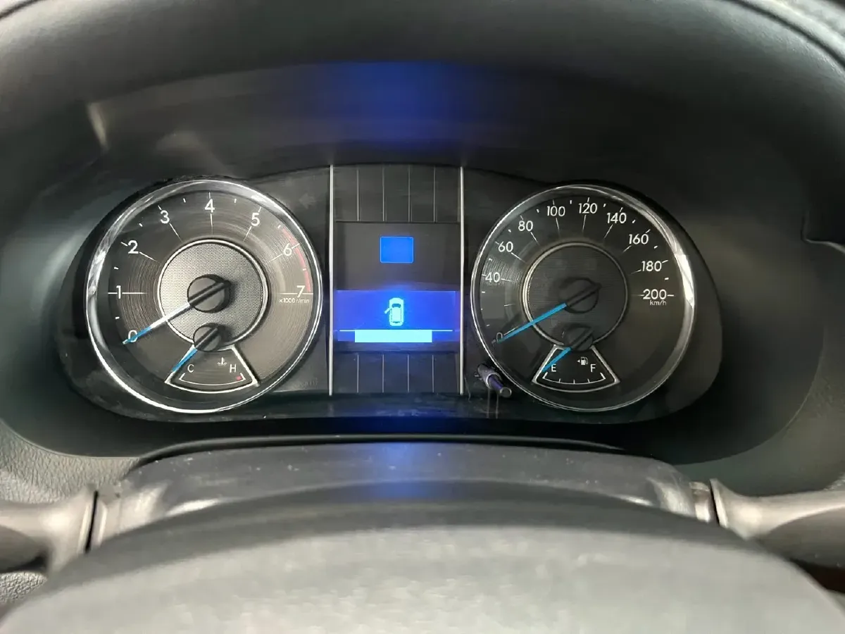 2015 Toyota Fortuner 2.7L 159HP L4 4AT,autocango,china used car exporter,china ev exporter,chinese used car exporter,chinese used ev exporter