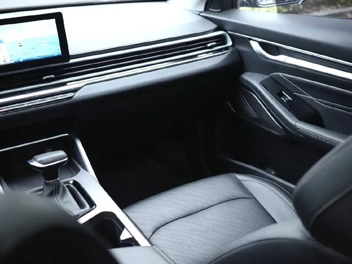 2022 Geely Emgrand 1.5L 114HP L4 CVT,autocango,china used car exporter,china ev exporter,chinese used car exporter,chinese used ev exporter