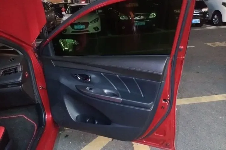 2015 Toyota Yaris L 1.5L 107HP L4 4AT,autocango,china used car exporter,china ev exporter,chinese used car exporter,chinese used ev exporter