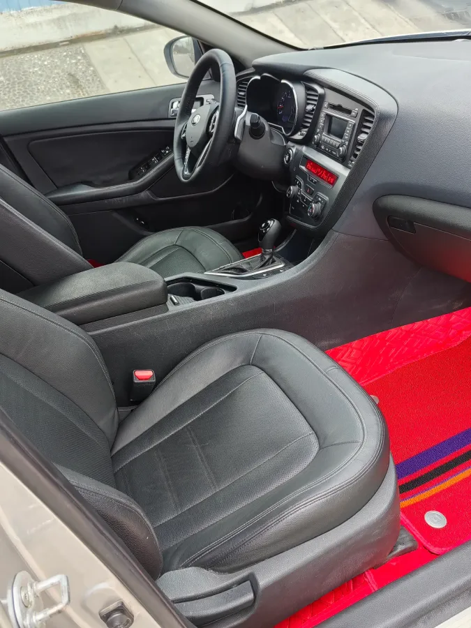 2011 Kia K5 2.0L 165HP L4 6AT,autocango,china used car exporter,china ev exporter,chinese used car exporter,chinese used ev exporter