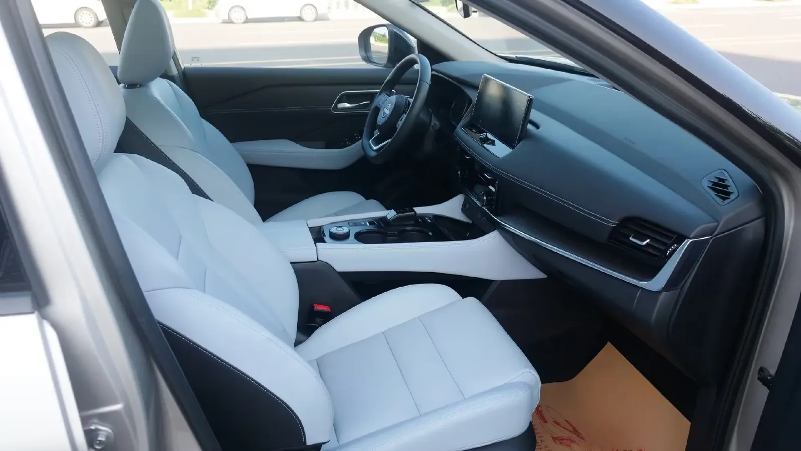 2023 Nissan X-Trail 1.5T 144HP L3 Hybrid,autocango,china used car exporter,china ev exporter,chinese used car exporter,chinese used ev exporter