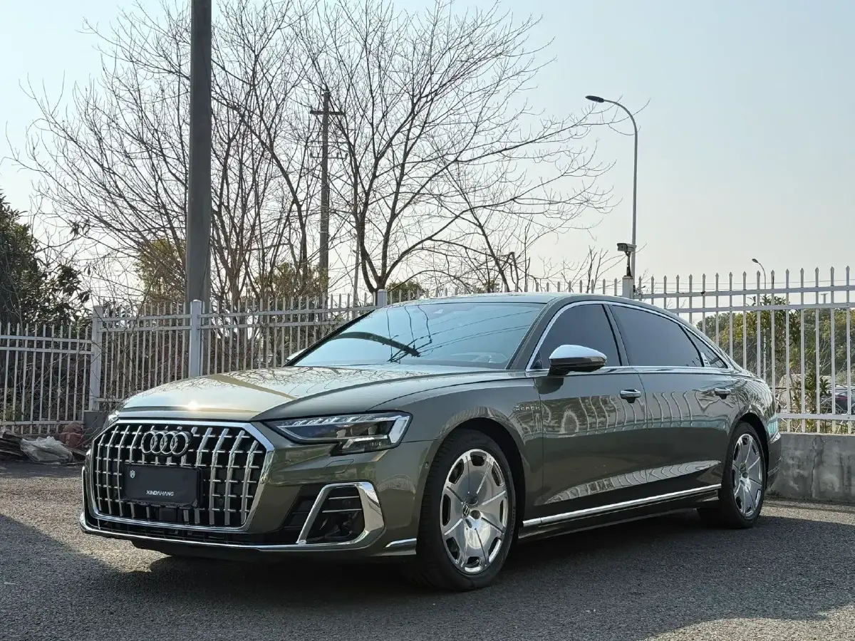 2024 Audi A8 3.0T 340HP V6 8AT
